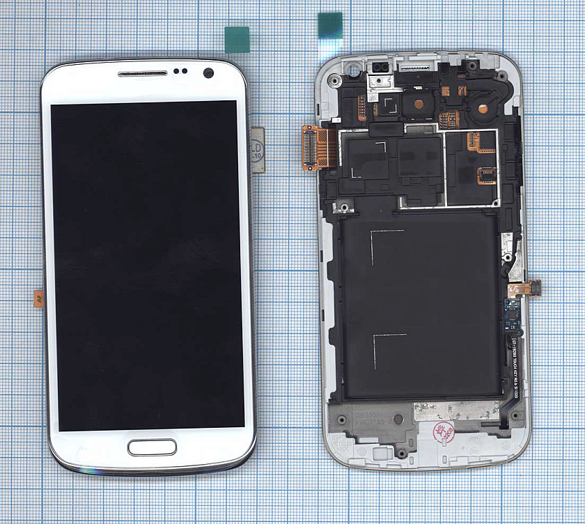 Дисплей для Samsung Galaxy Premier GT-I9260 белый с рамкой