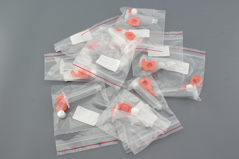 Промышленный шприц 5 мл с красной крышкой 10 шт