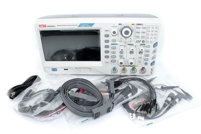  Цифровой осциллограф UNI-T MSO2204-S.